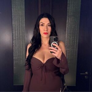 Meet your Posher, Helena